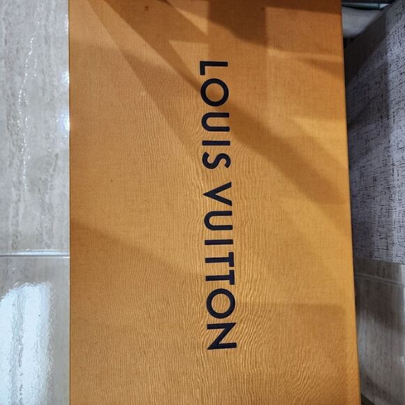 RARE! Louis Vuitton LV Limited Horizon Light Up Bluetooth Speaker & accessories - Picture 6 of 12